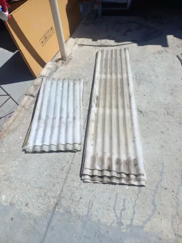 Telhas de plástico semi novo