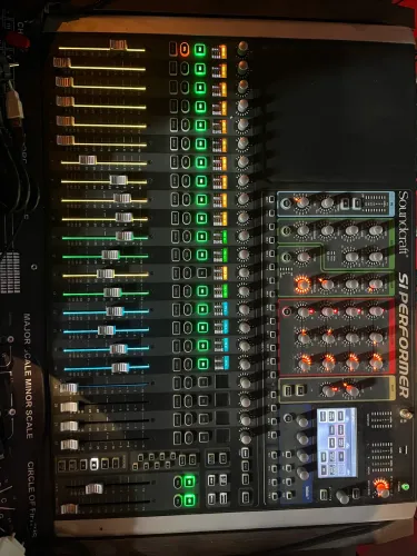 Mesa Digital Soundcraft Si Performer 2 - Impecável - R$ 18.000
