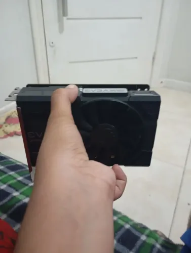 Placa de vídeo NVidia 1050 ti 4gb (EM ÓTIMAS CONDIÇÕES)