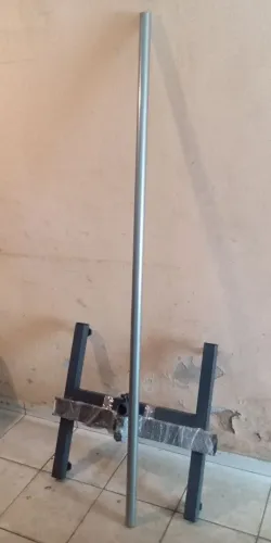 SUPORTE PARA TV MODELO PEDESTAL REGULÁVEL DE 32 A 60 POLEGADAS