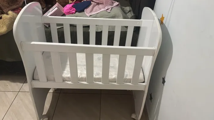 Vende se berço