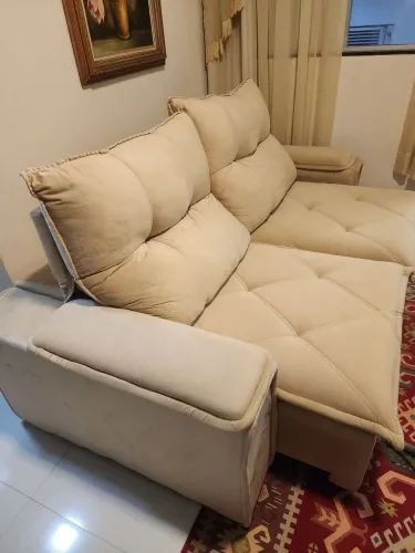 SOFÁ POUCO USO