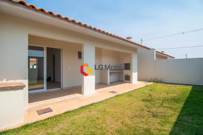 CASA À VENDA EM MOGI GUAÇU/SP