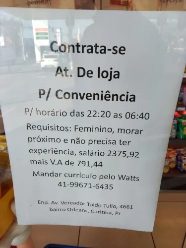 Vaga de atendente de loja de conveniência