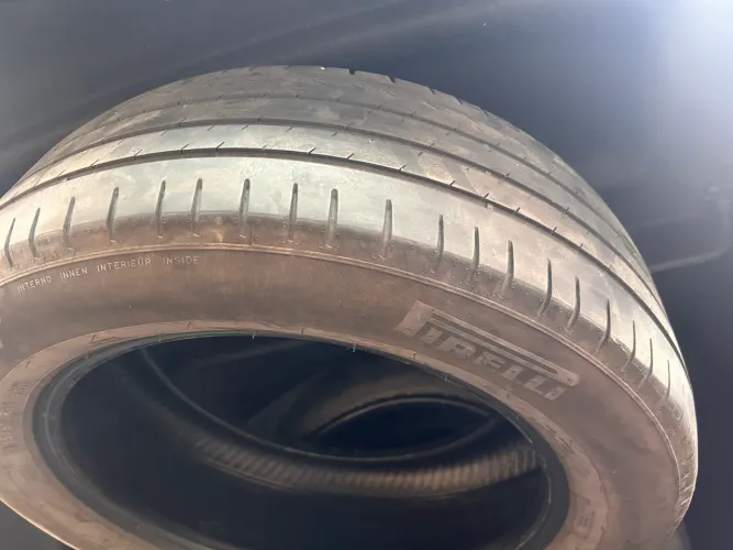 Vendo pneus 215/60 R17