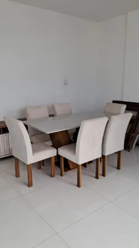 Mesa e 6 cadeiras