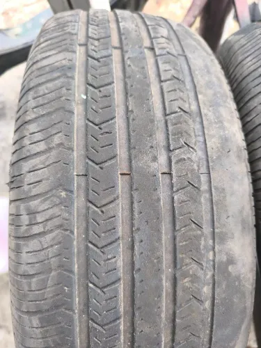 Pneus 195/60/R15 meia vida 