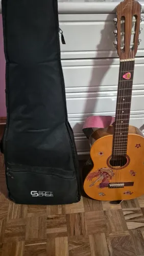 Violão Giannini + Capa acolchoada + capotraste branca + 3 cordas de reposição