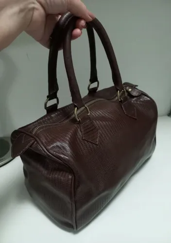 BOLSA BAU DE MÃO EM COURO