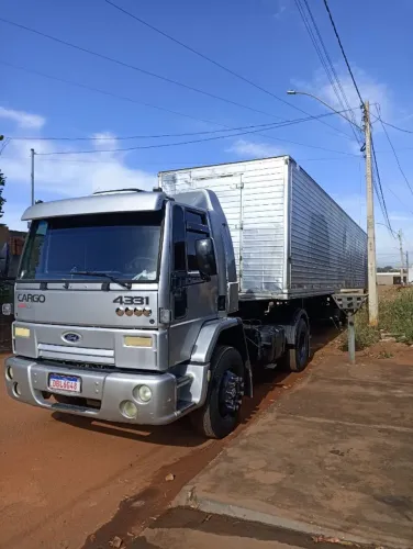 Ford cargo 4331