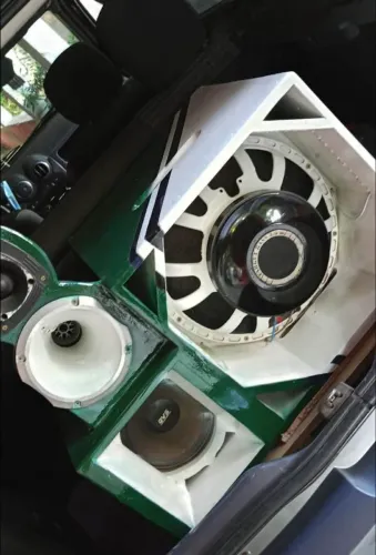 Vendo caixa trio 