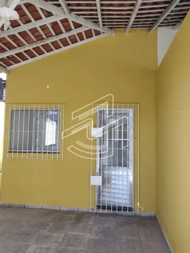ALUGUEL | CASA DE 3/4 SENDO UMA SUÍTE NO CONJUNTO ORLANDO LOBATO POR R$ 2.000,00 - BELÉM-P