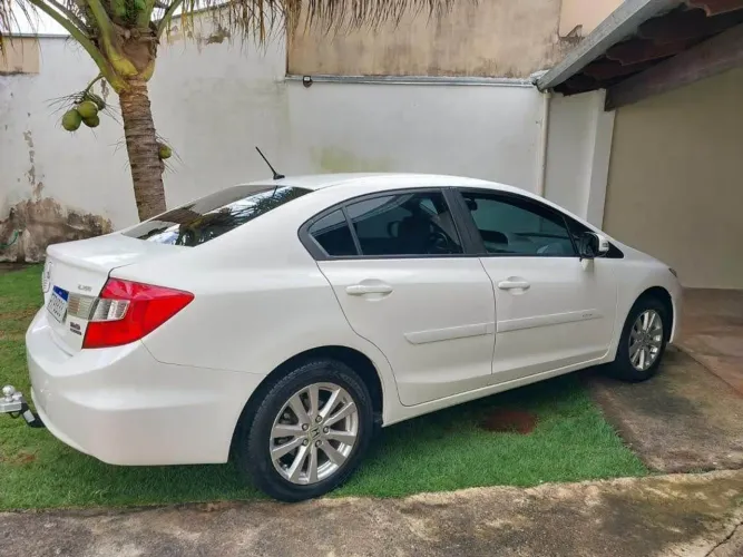 Honda Civic Sedan LXR 2.0 Flexone 16V Aut. 4P 2014