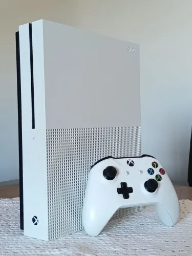XBOX ONE S 1TB