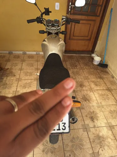 Suzuki yes SE 2011