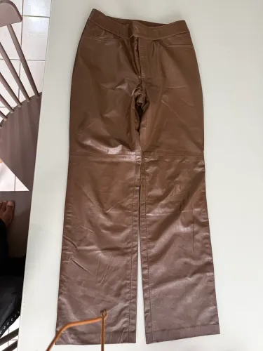 Calça de couro tamanho 36