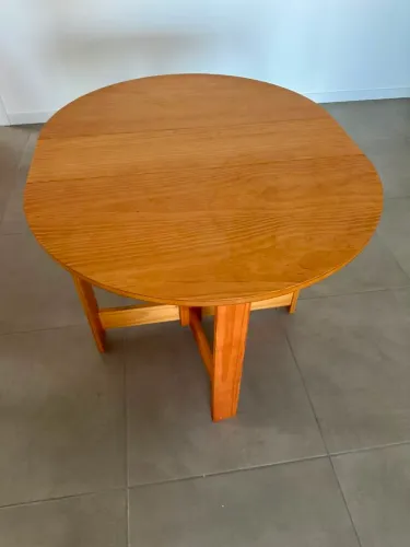 Mesa retrátil 1mX80cm pouquíssimo uso