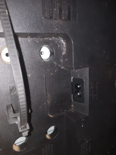 Tv com defeitos na tomada
