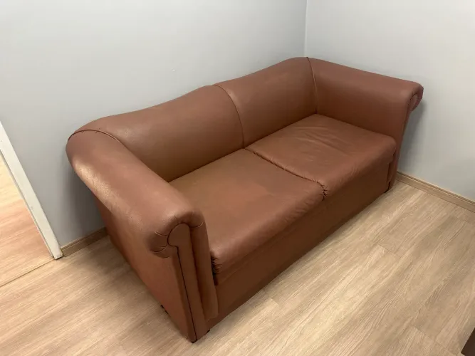 Sofá cama de courino
