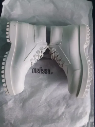 BOTA DA MELISSA