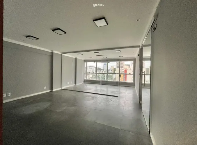 Sala Comercial Integrada | 130m² | 2 Vagas | Balmeário Camboriú
