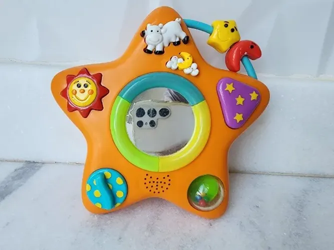 Brinquedo Bebê Estrela Musical Dican - estímulo visual, sonoro e motor
