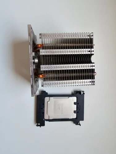 Processador XEON SILVER 4110 C/ torre
