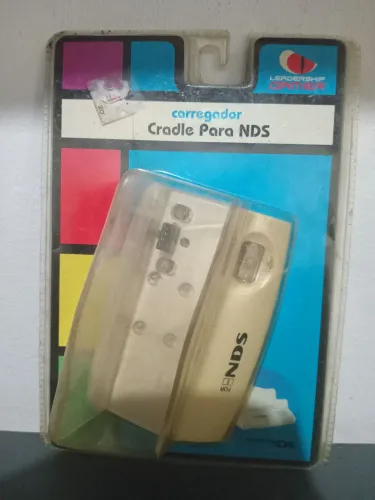 Carregador Cradle para Nintendo DS (lacrado)