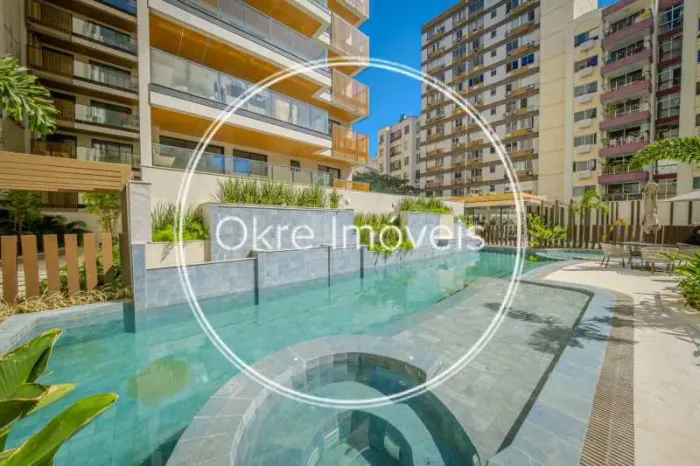 Cobertura Duplex / 3 Quartos sendo 2 Suítes / 155 m² com Piscina / Flamengo