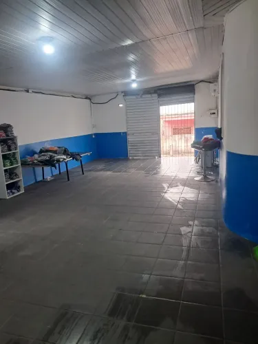 ALUGA-SE PONTO COMERCIAL