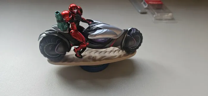 Amiibo Samus Viola