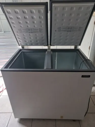 Freezer horizontal esmaltec 305 L