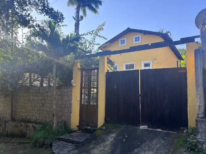 Casa à Venda e Alugando em condominio fechado  Barra de Guaratiba- RJ