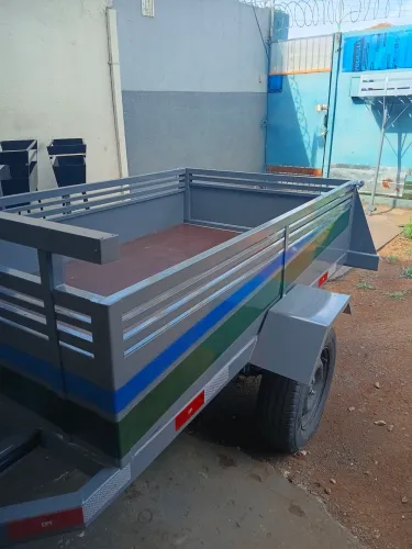 Vendo carreta rebogue nova super reforçado fabricação própria tenho disponivel 
