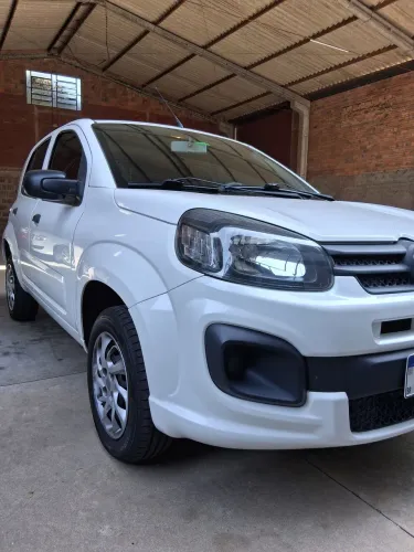 Fiat Uno Attractive 1.0 EVO Fire Flex 8V 5P 2021