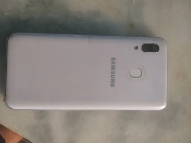 SAMSUNG A30