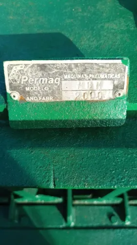 máquina de fazer bloco