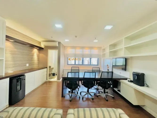 Sala Comercial de 54 m² com vista permanente no Jardim Aquarius.