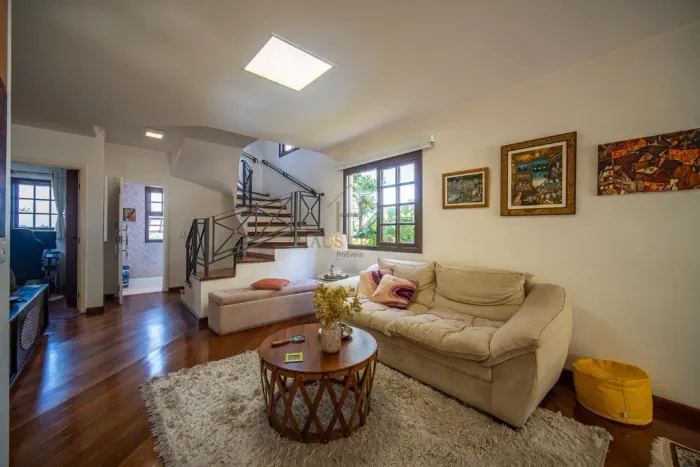 Casa à venda em Cotia, Jardim Lambreta, com 3 suítes, com 292 m², Condominio Villanova