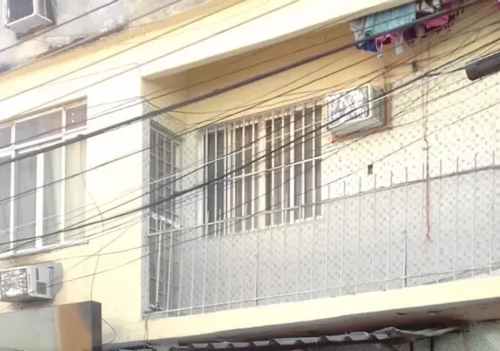 Vendo uma casa em Bonsucesso