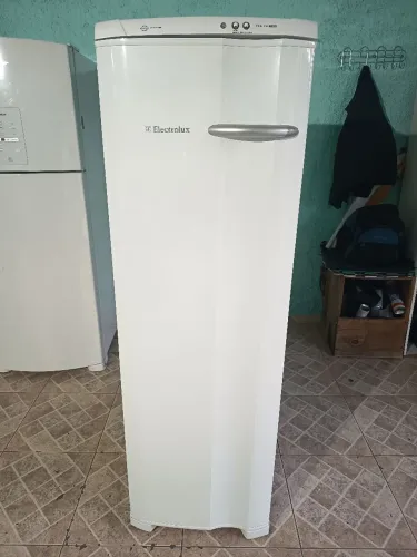 Freezer vertical Electrolux Frost Free