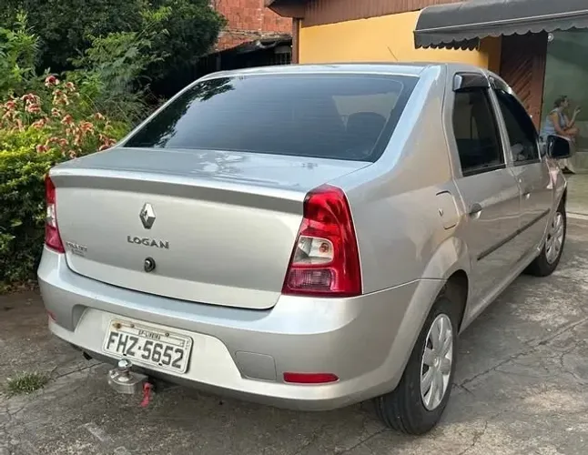 Renault Logan Authentique Hi-flex 1.0 16V 4P 2013