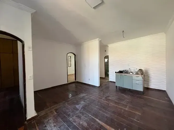 Apartamento 1º andar, duas suítes (estilo casa)