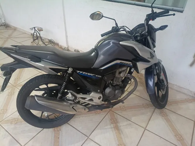 Titan 160 