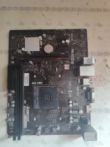 Placa mãe A320MH biostar