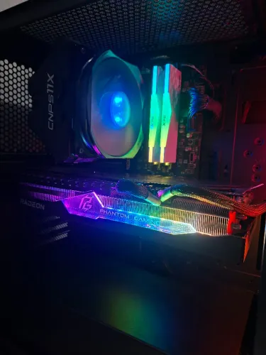 AMD Radeon RX 7700 XT Asrock Phantom Gaming