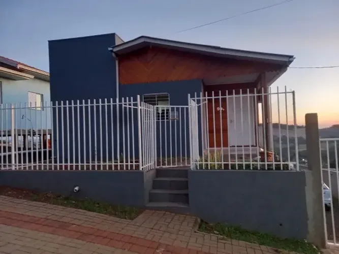 Vendo casa com barracão no bairro trevo loteamento Eduarda...