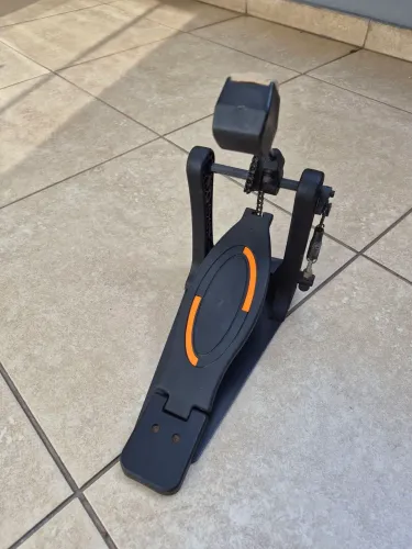 Pedal de bumbo RMV
