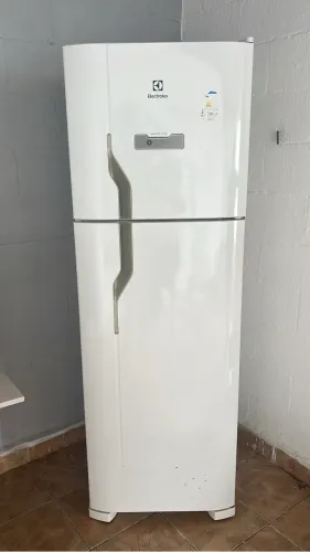 Geladeira Electrolux 372 litros