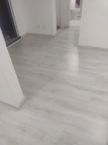 Instalação, nivelamento, vinílico e laminado .